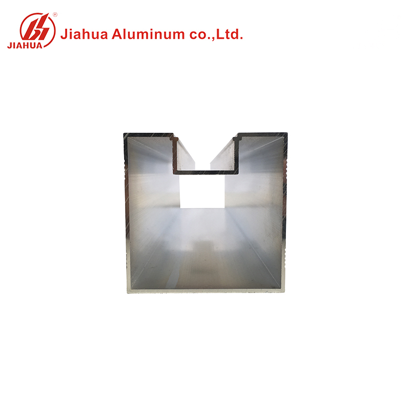 La barandilla de aluminio sacada del balcón perfila las colocaciones para la barandilla de cristal moderada